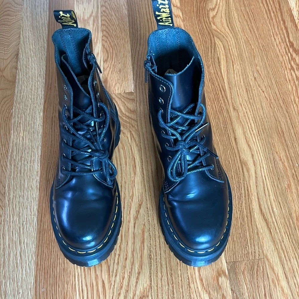 New Dr Martens Jadon Smooth Leather Platform Boots size 9